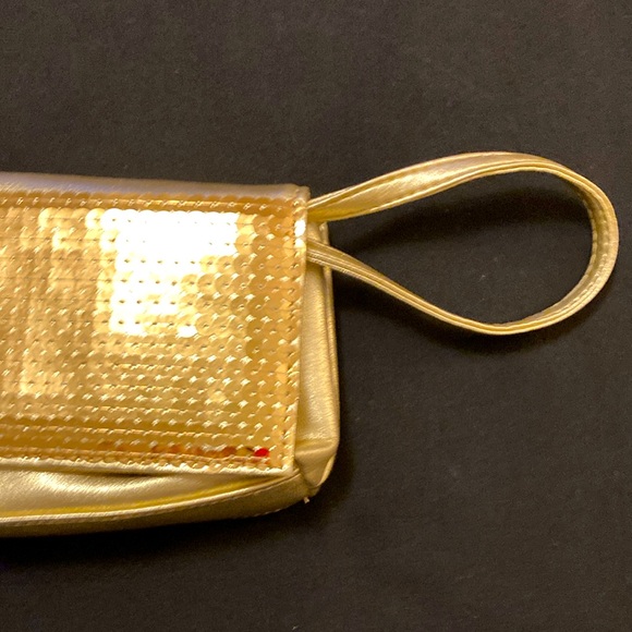 Vintage Avon Convertible Mini Bag or Wristlet with Zippered Pocket Inside. - Picture 6 of 13